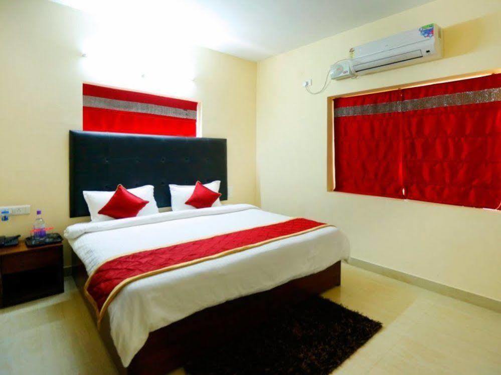 Namo Suites Hyderabad Eksteriør billede